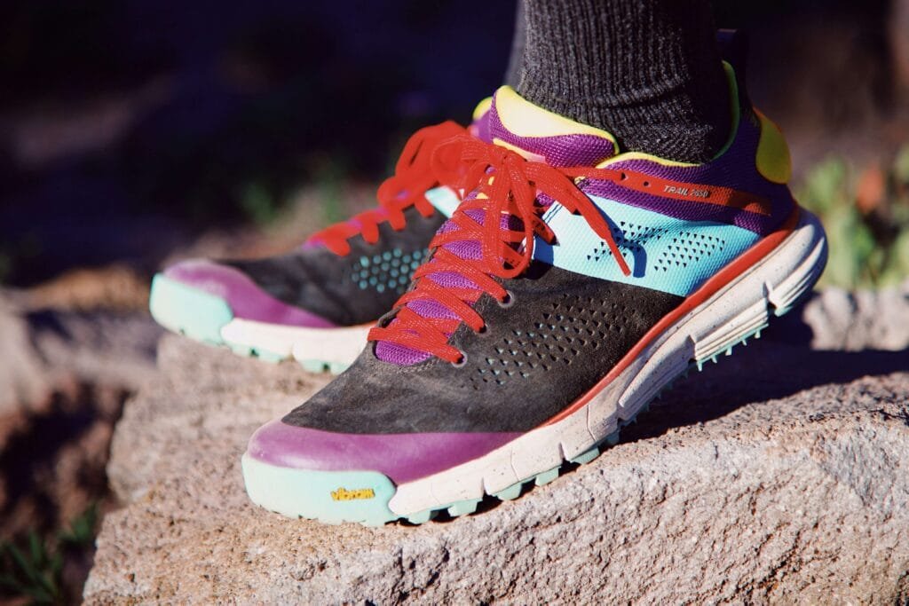 Tênis para trail running: sola, drop e stack explicados