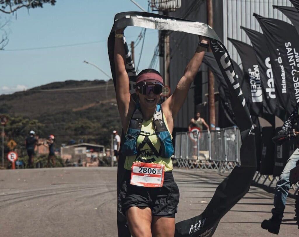 atleta Anny na WTR Nova Lima prova long 28k