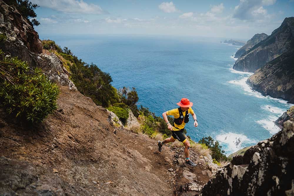 atleta correndo a MIUT Madeira Island Ultra Trail