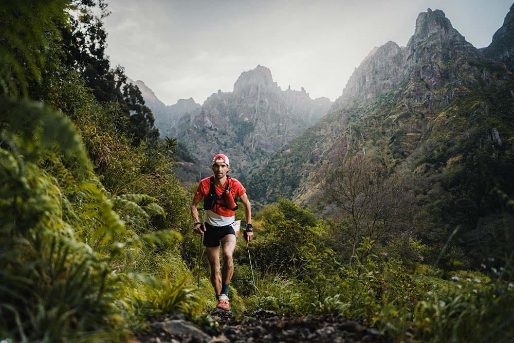 atleta correndo a MIUT Madeira Island Ultra Trail
