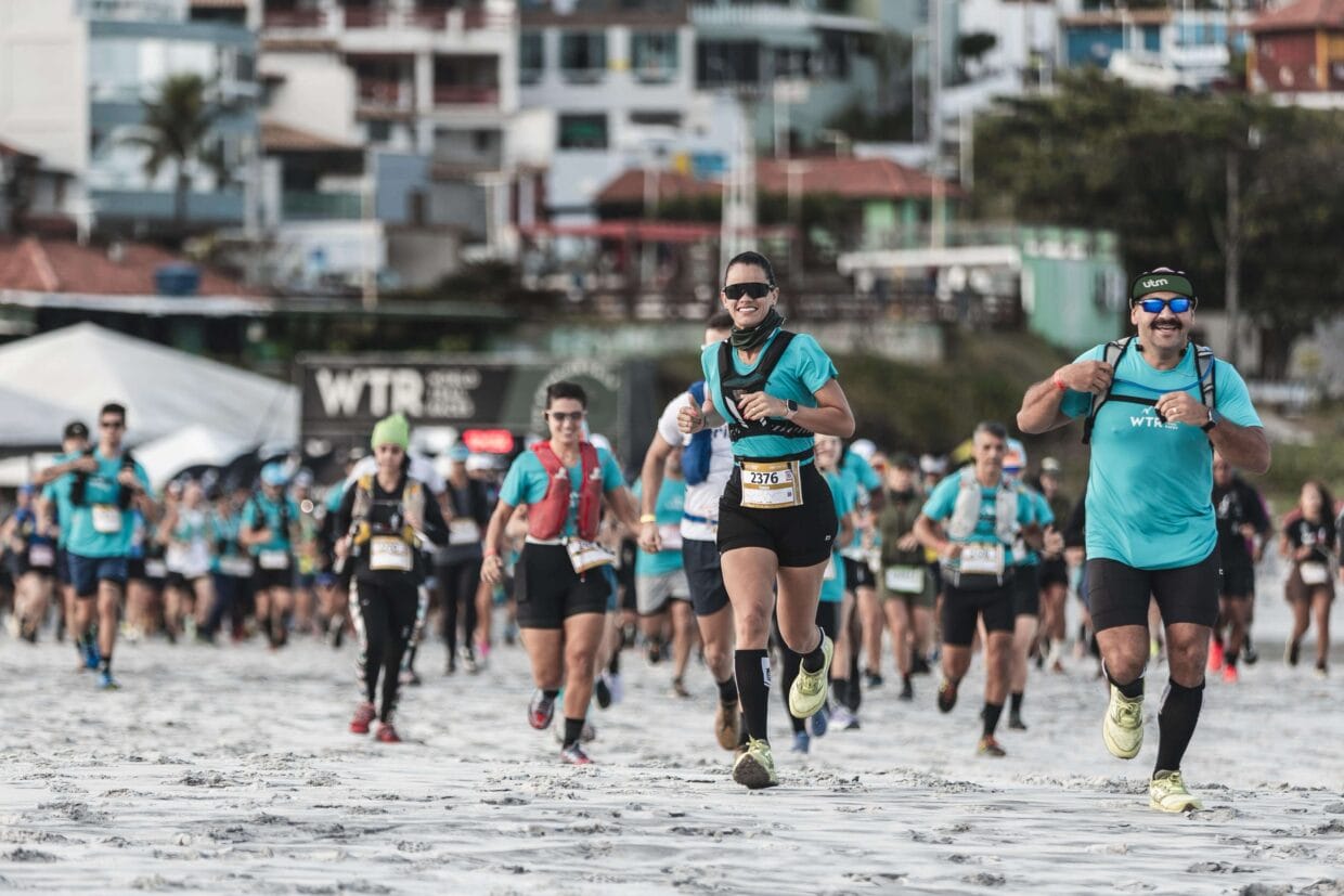 Atletas correndo na WTR Arraial do Cabo 2026