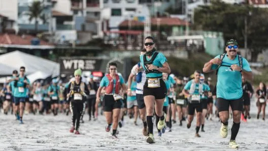 WTR Arraial do Cabo 2026: 30km no Caribe Brasileiro 21 Atletas correndo na WTR Arraial do Cabo 2026