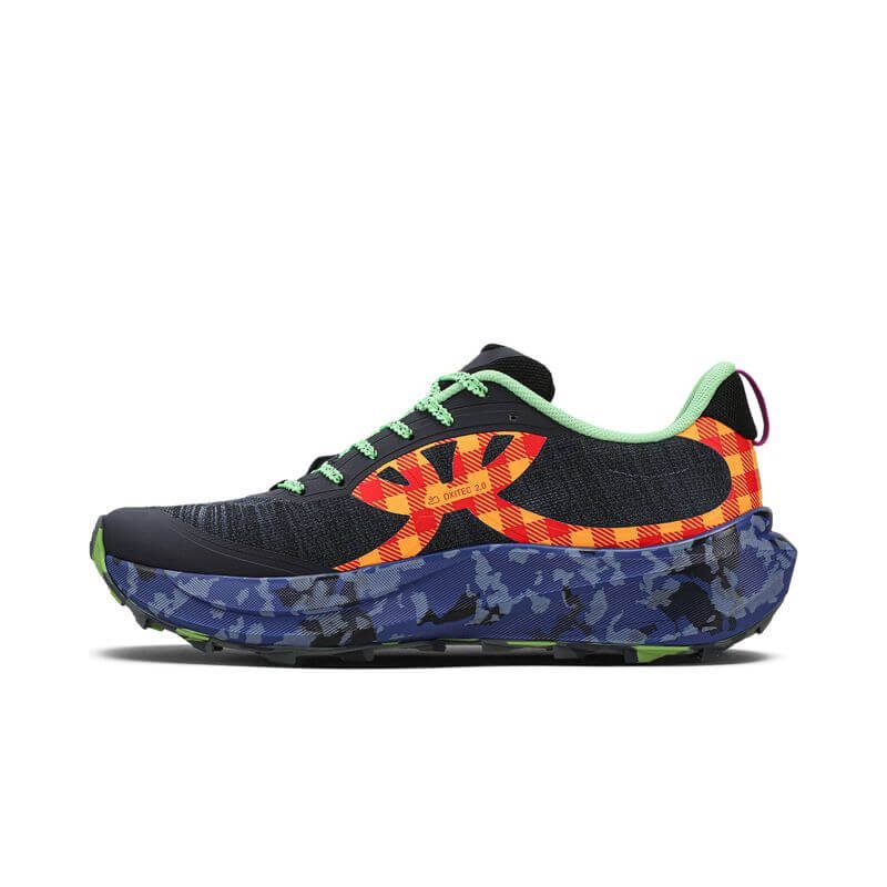Corre Trilha 3 Herchcovitch roxo em vista lateral, tênis de trail da Olympikus com estampa vichy